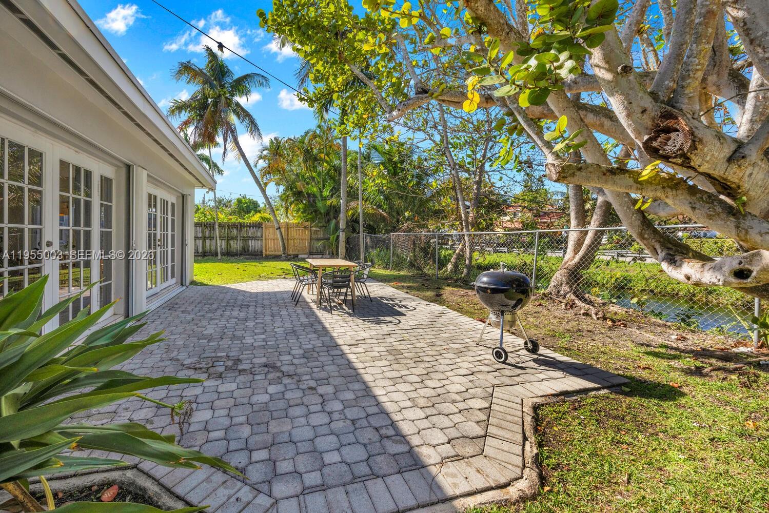 BEVERLY GARDENS - Residential