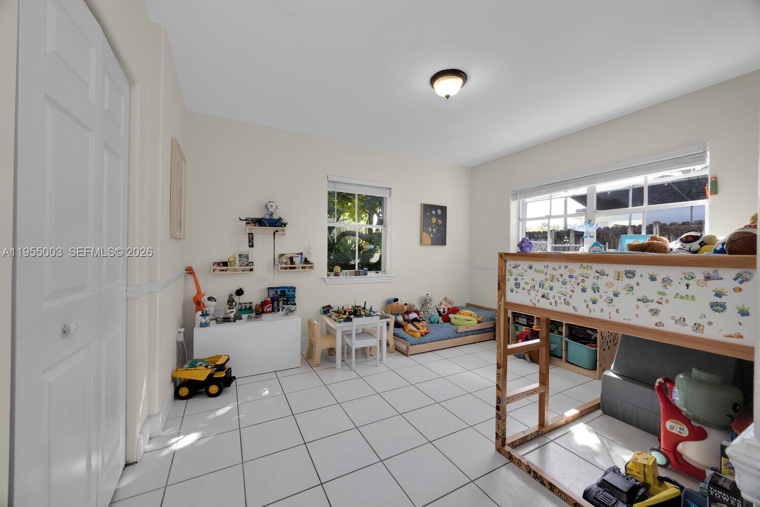 BEVERLY GARDENS - Residential