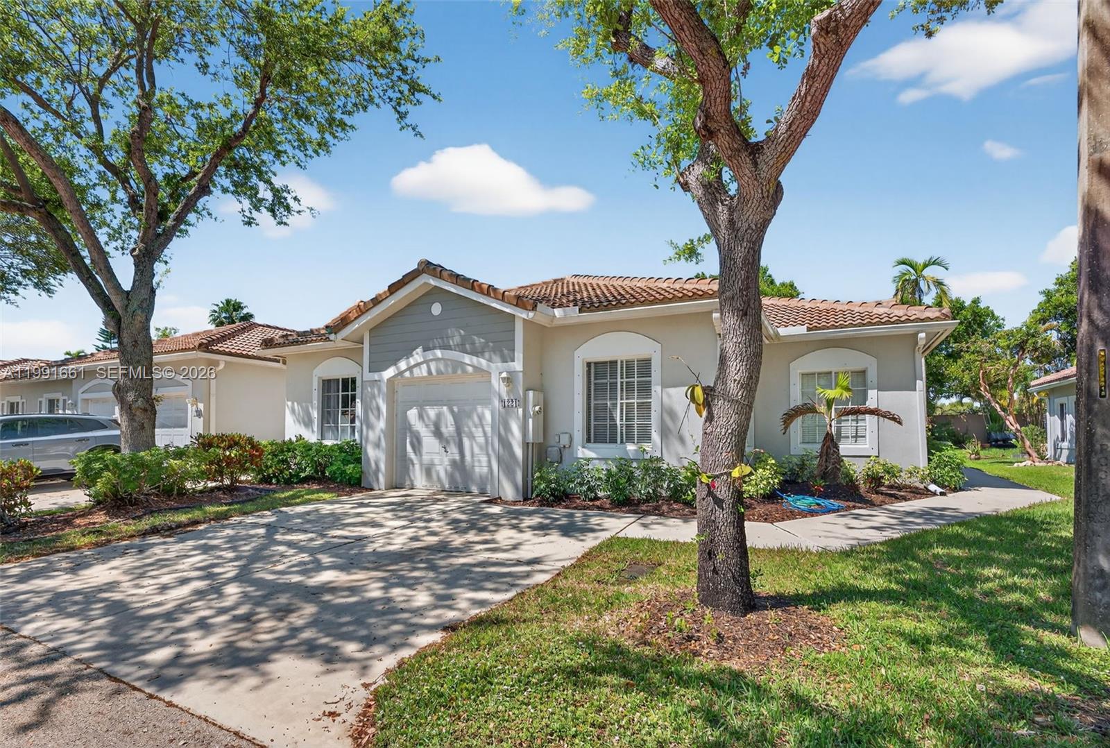 OLYMPIA & YORK RESIDENTIA - Residential