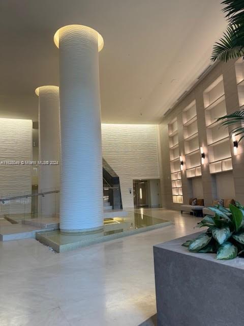 Amazing turn key unit new kitchen new bathrooms , all Dayoris doors – very comfortable level – soothing ocean and intracoastal views – spacious walking closet – Enjoy this elegant building offering full service including 24hr concierge and security, 2-story Gym, SPA, 4 tennis courts, pool, jacuzzi, 24 hr valet parking. Convenient located across from supermarkets, school, house of worship, restaurants, post office, pharmacy stores.