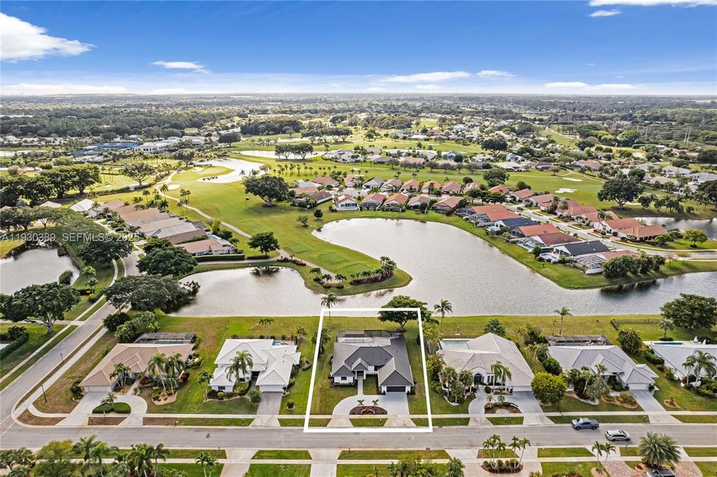 Photo of 11127 Boca Woods Ln, Boca Raton, FL 33428 (MLS # A11930389)