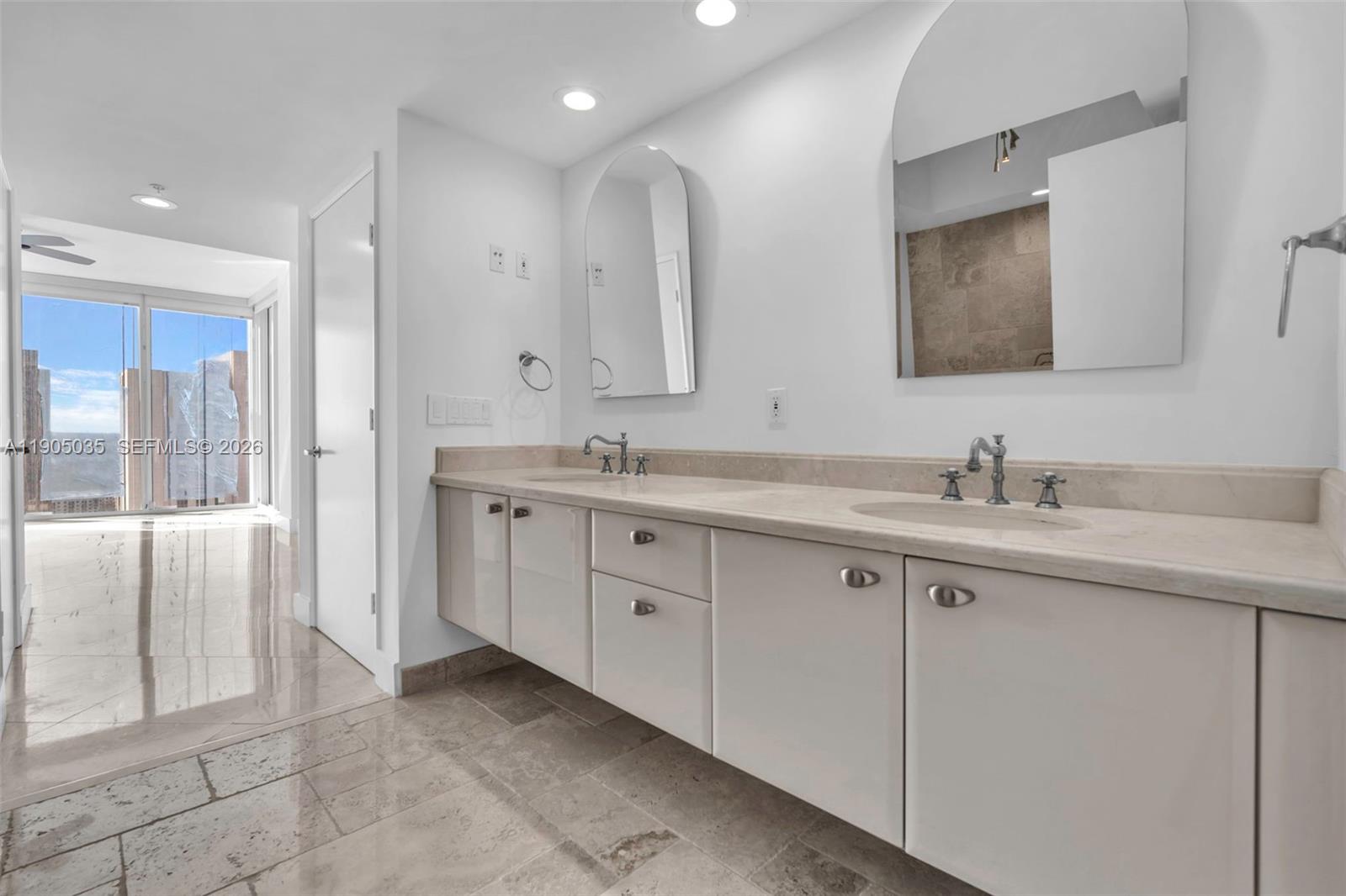 LAS OLAS RIVER HOUSE COND - Residential