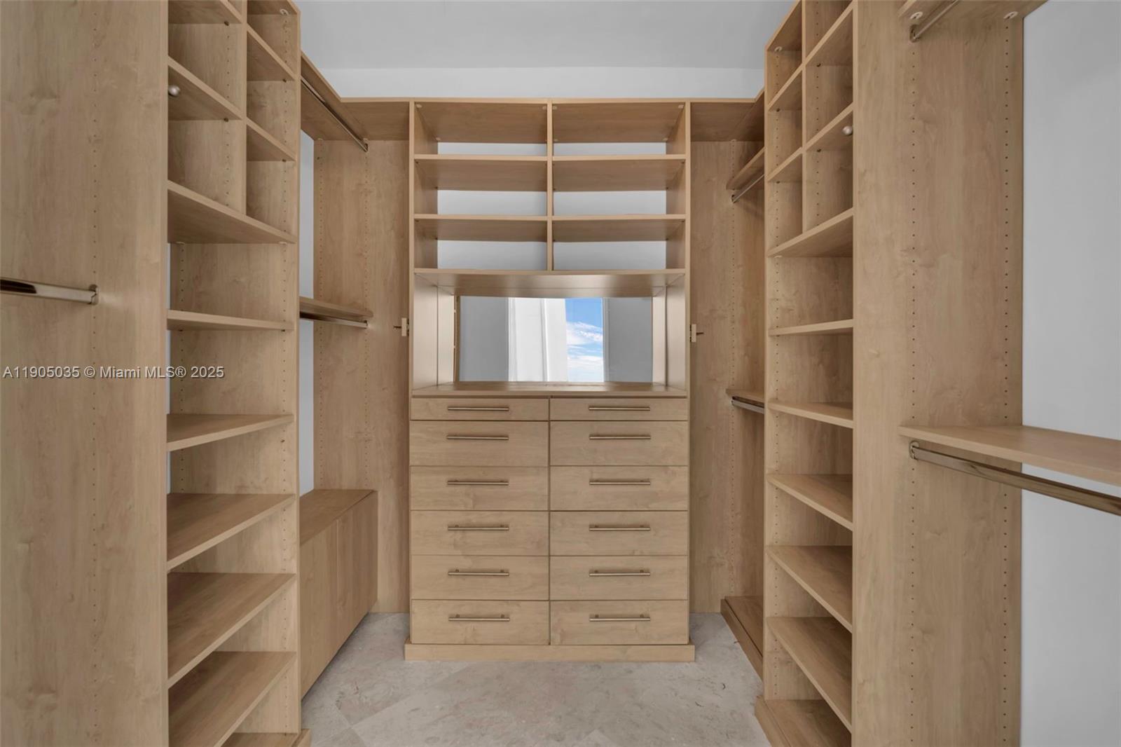 LAS OLAS RIVER HOUSE COND - Residential