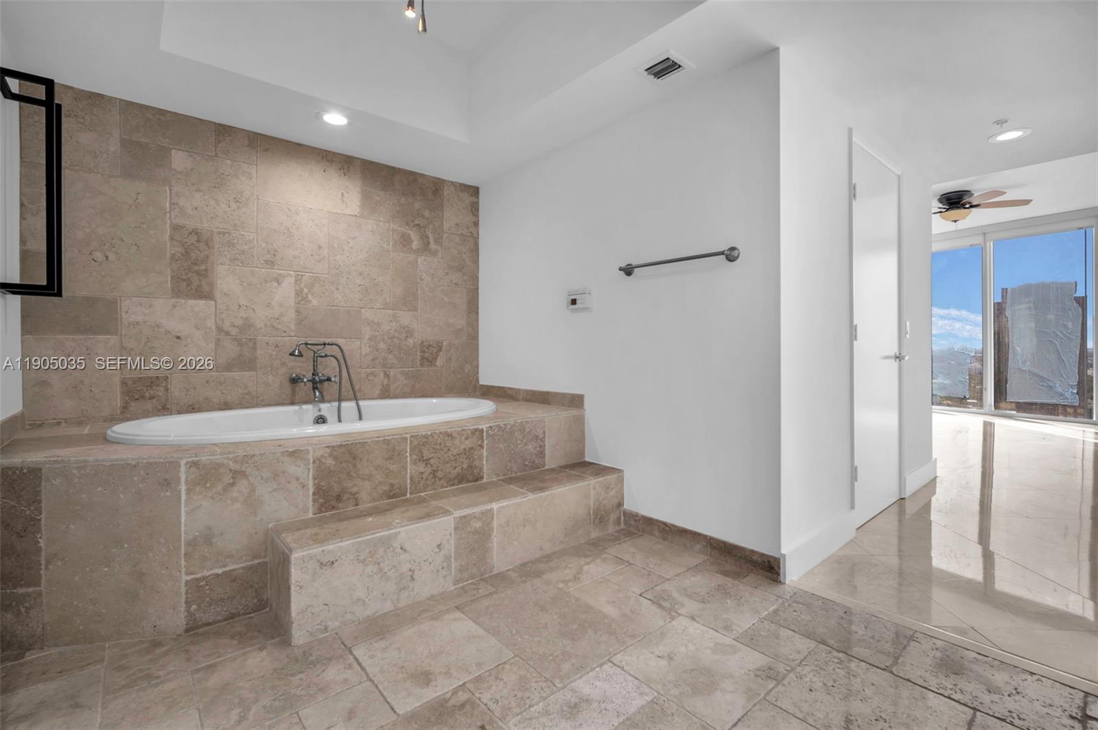 LAS OLAS RIVER HOUSE COND - Residential