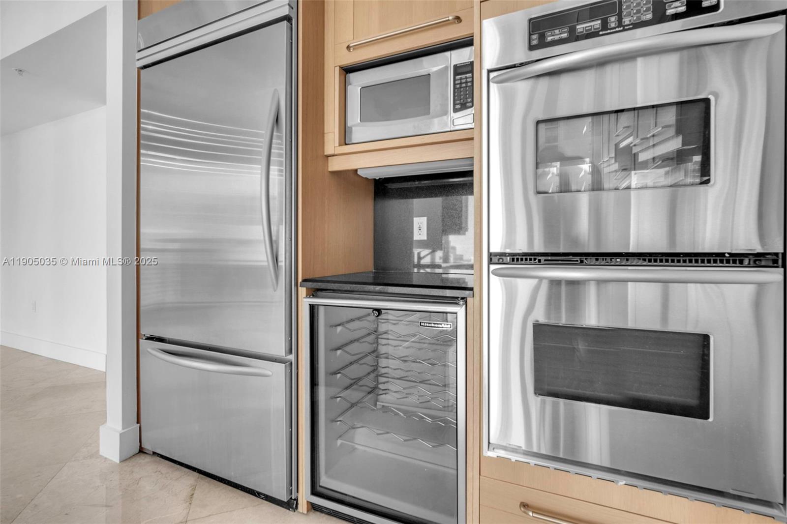 LAS OLAS RIVER HOUSE COND - Residential