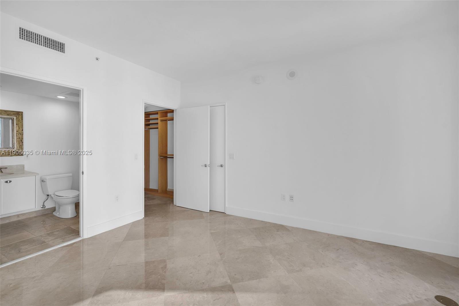 LAS OLAS RIVER HOUSE COND - Residential