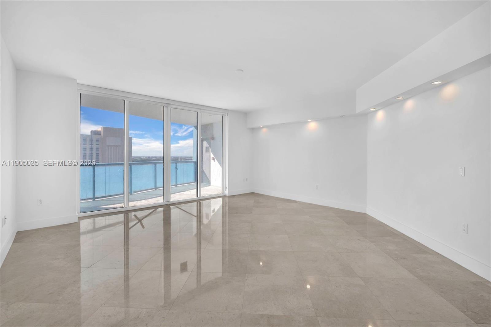 LAS OLAS RIVER HOUSE COND - Residential