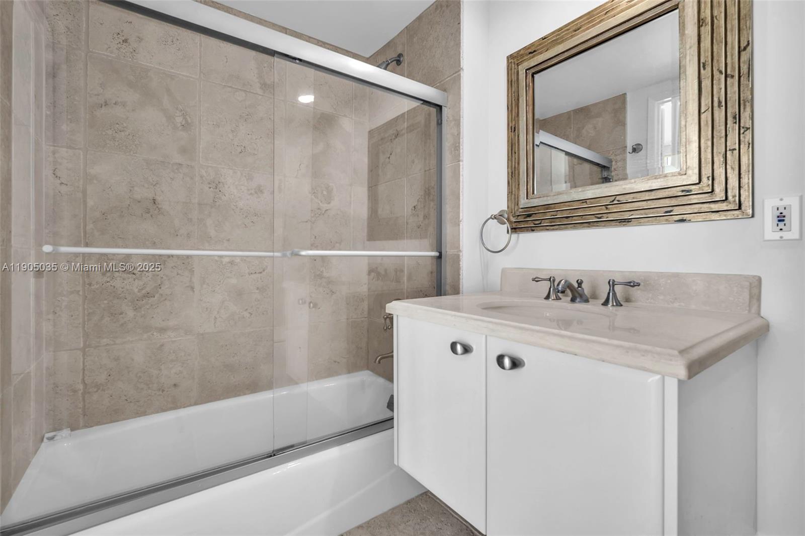 LAS OLAS RIVER HOUSE COND - Residential