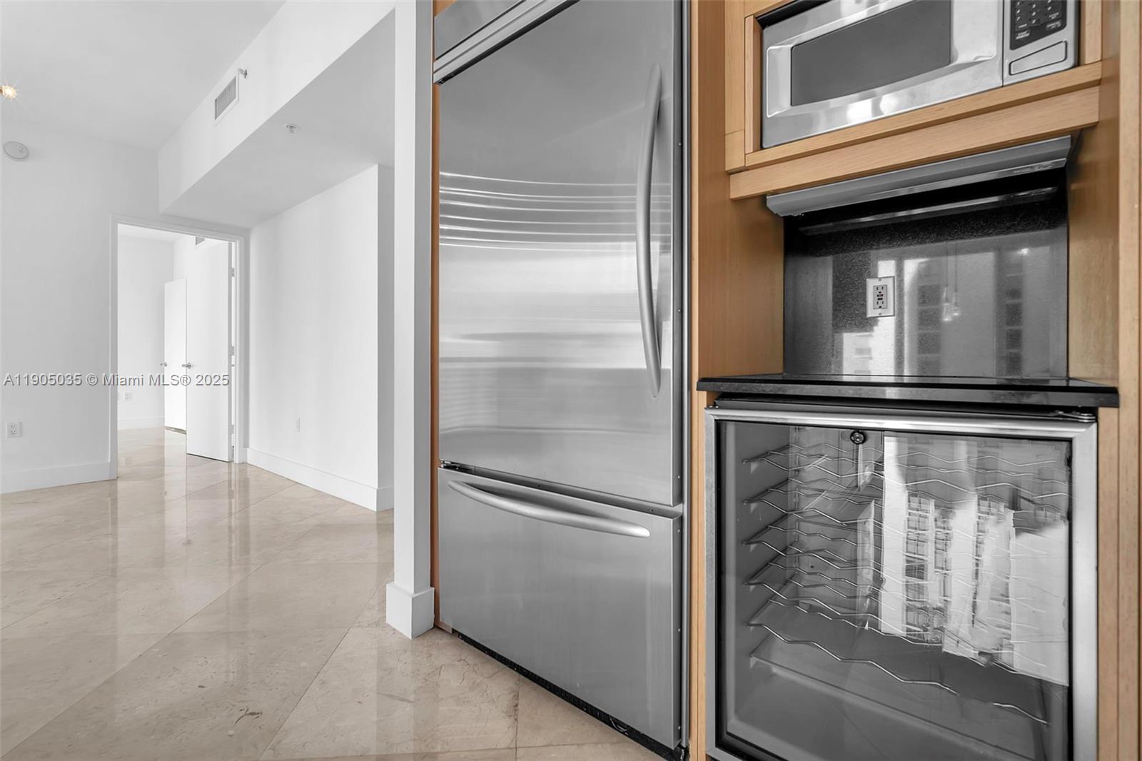 LAS OLAS RIVER HOUSE COND - Residential