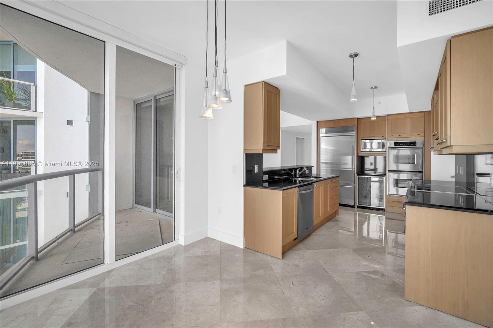 LAS OLAS RIVER HOUSE COND - Residential