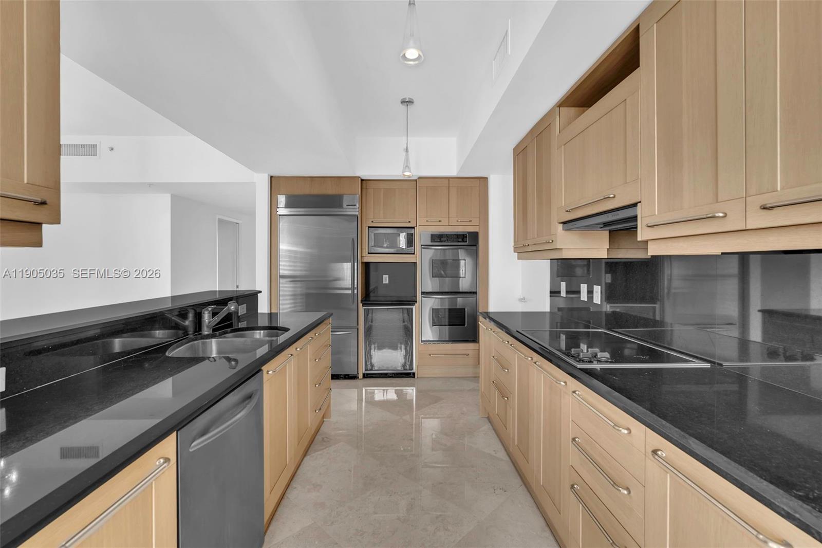 LAS OLAS RIVER HOUSE COND - Residential