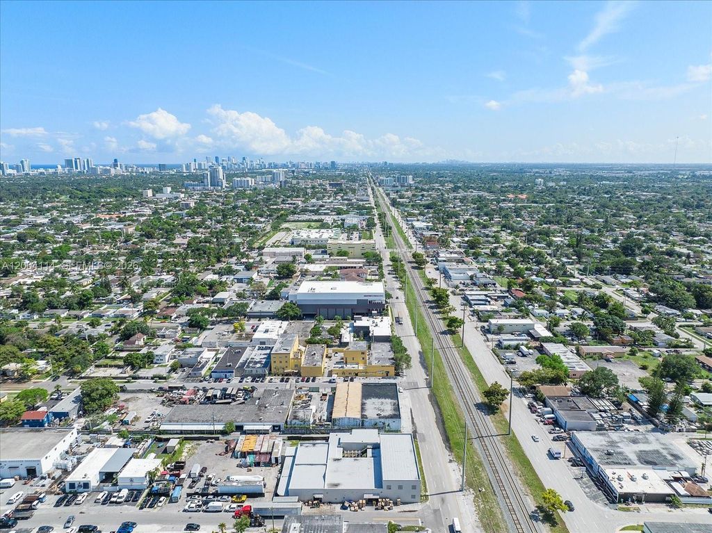 Photo of 2040 Liberty St, Hollywood, FL 33020 (MLS # A12004114)