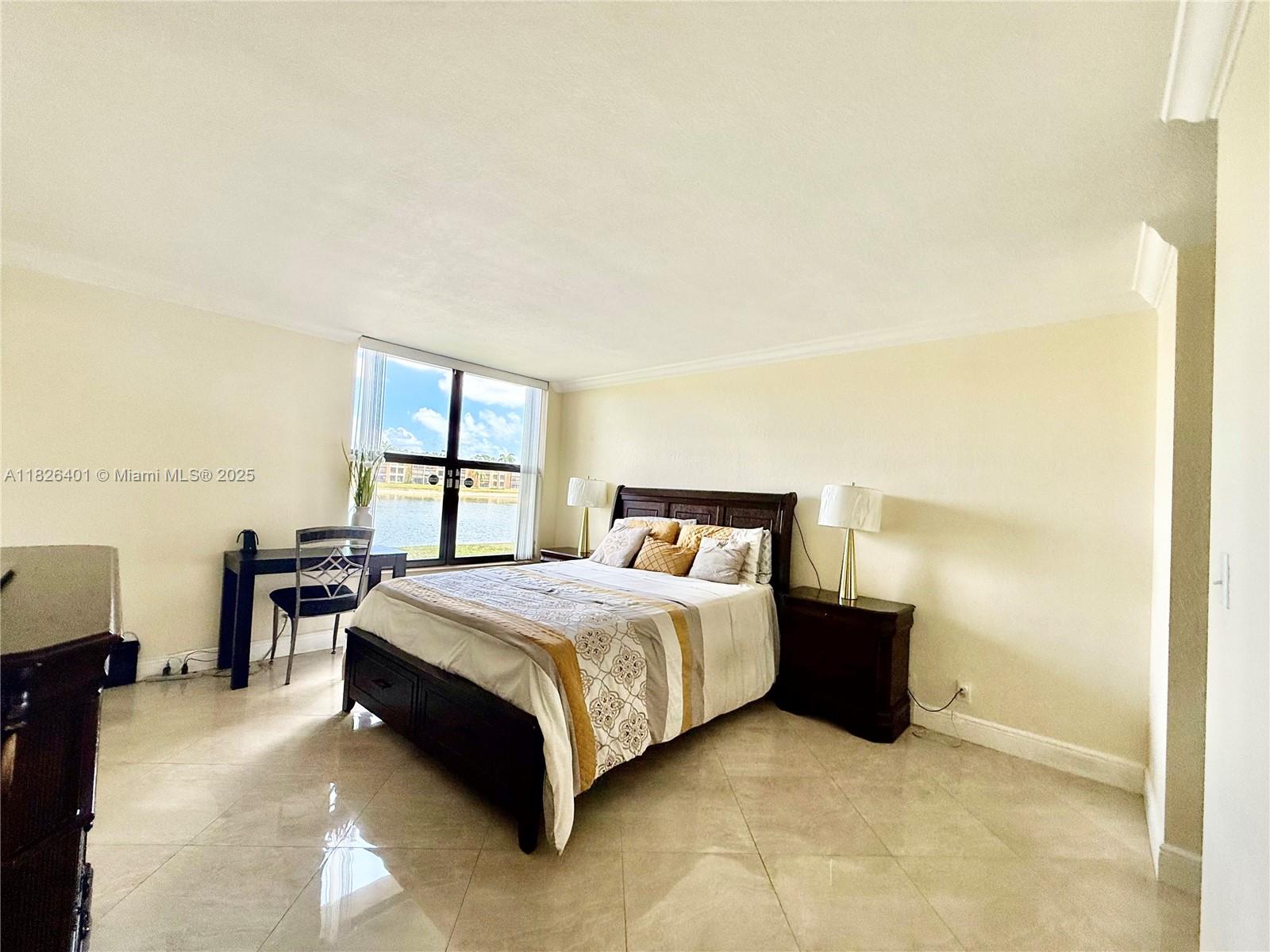 CORAL GATE IX CONDO - Residential