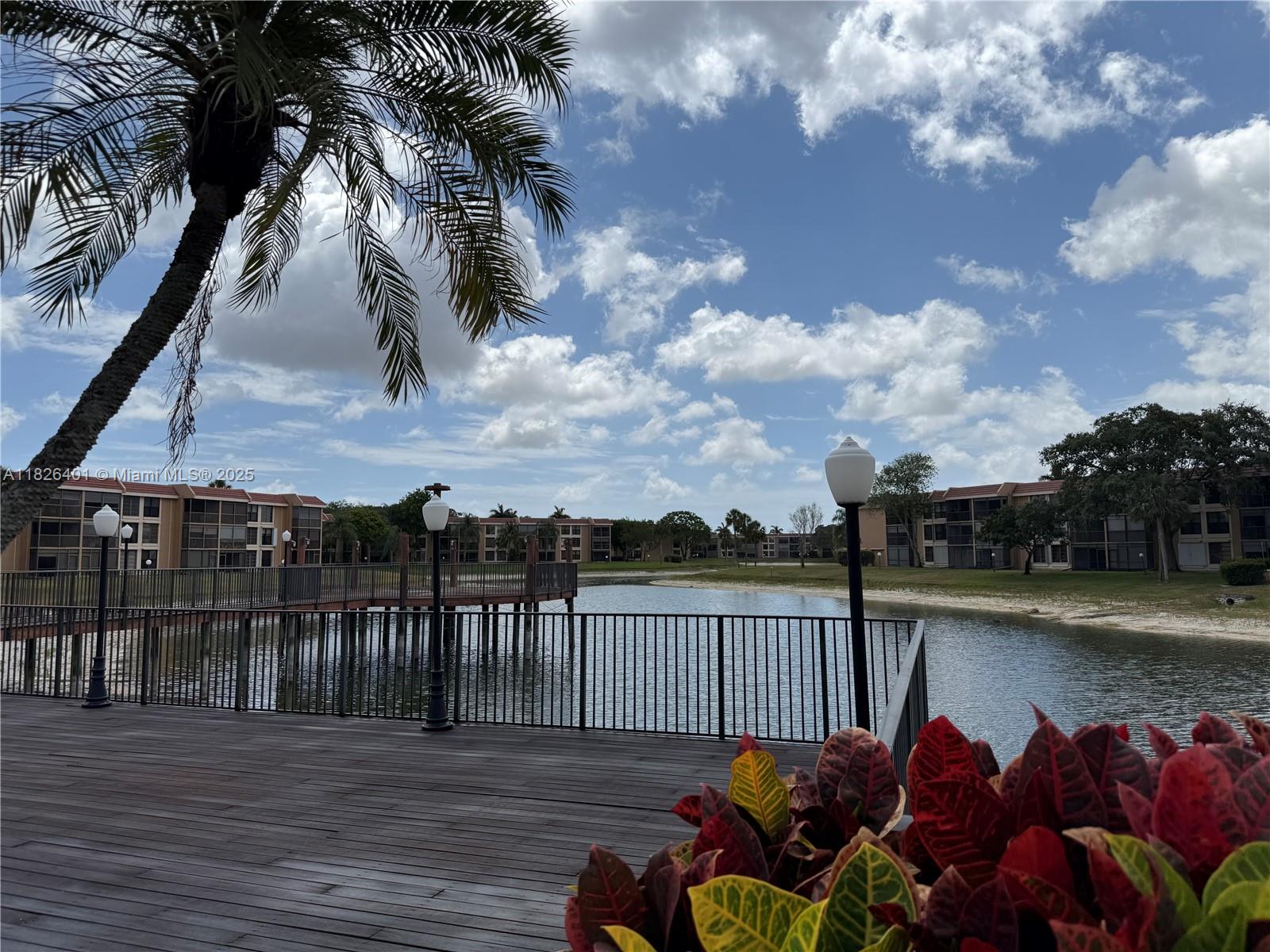 CORAL GATE IX CONDO - Residential