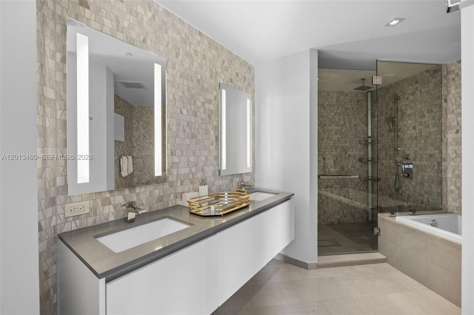 RISE CONDO - Residential Lease