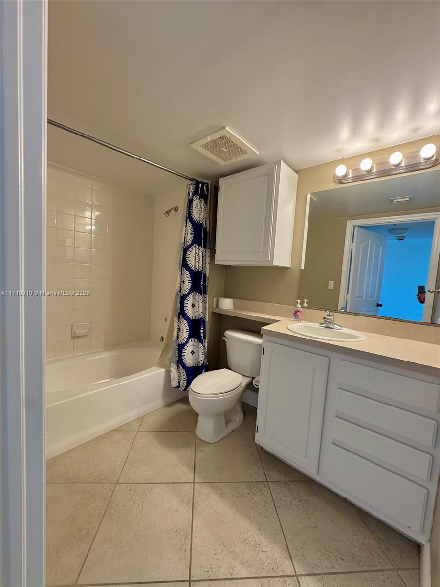 DA VINCI ON DOUGLAS CONDO - Residential