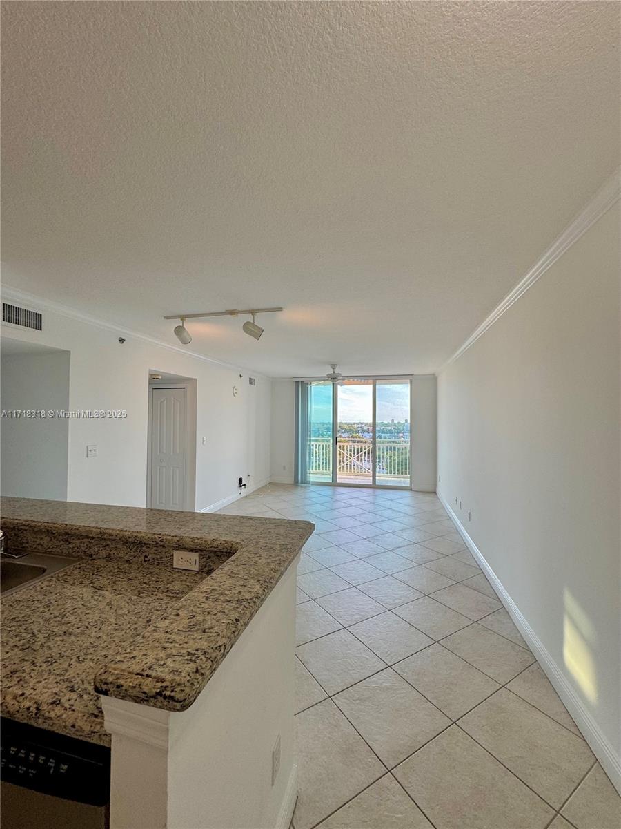 DA VINCI ON DOUGLAS CONDO - Residential