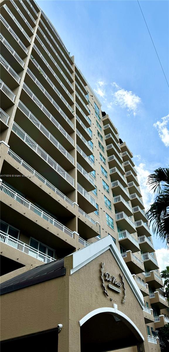 DA VINCI ON DOUGLAS CONDO - Residential