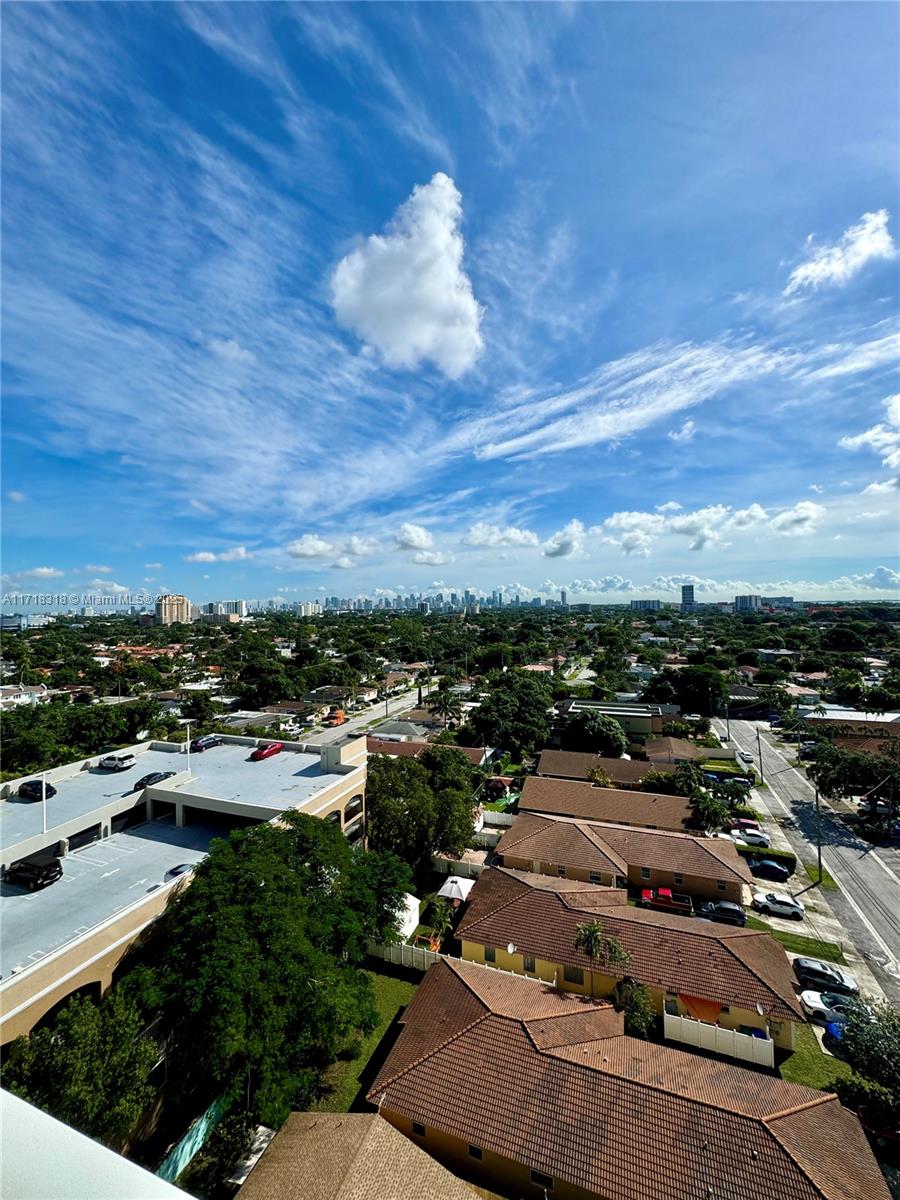 DA VINCI ON DOUGLAS CONDO - Residential