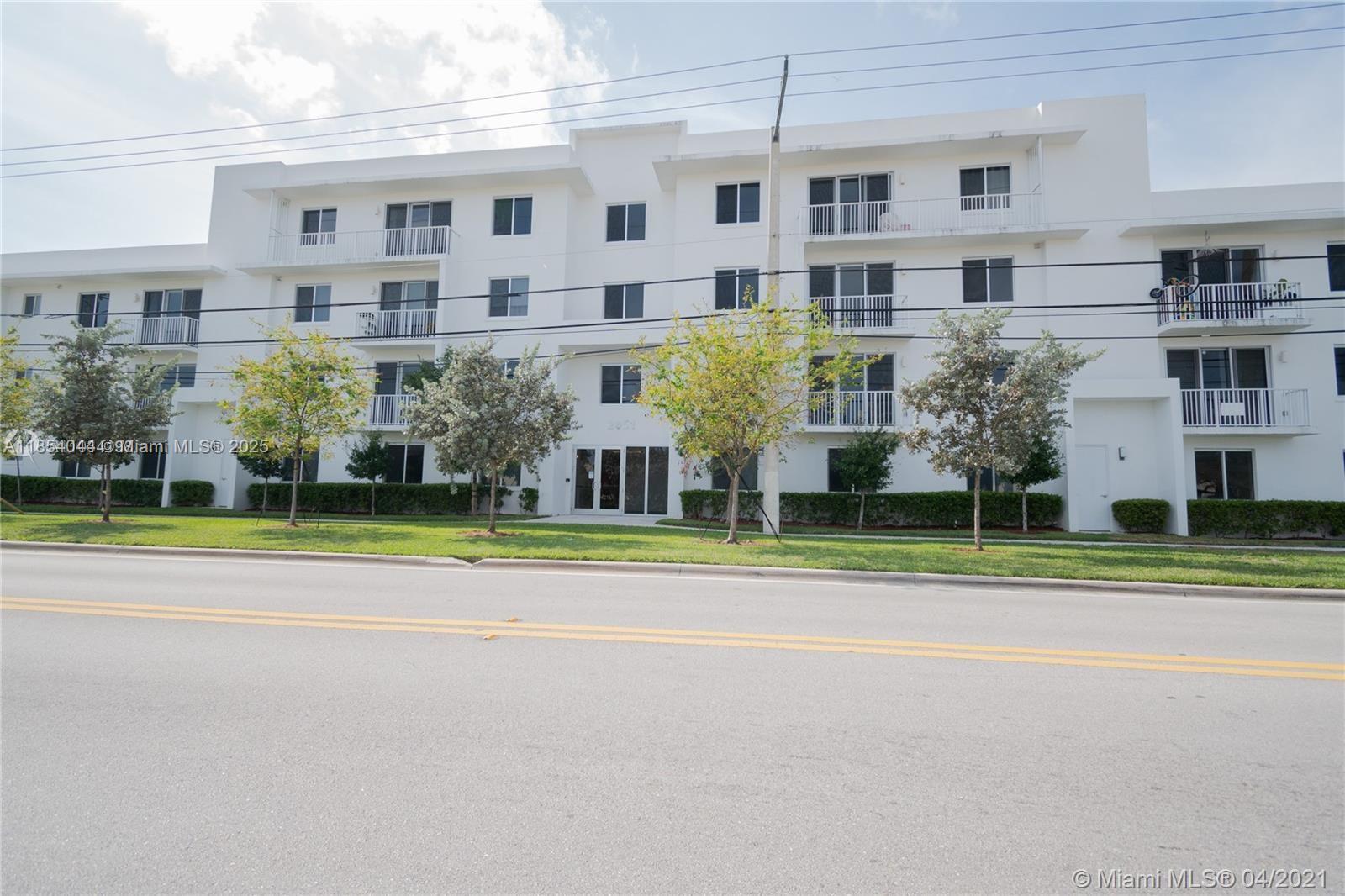 2651 NE 212th Ter 103