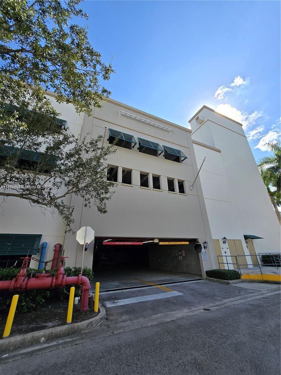 VERANDA CONDO - Residential