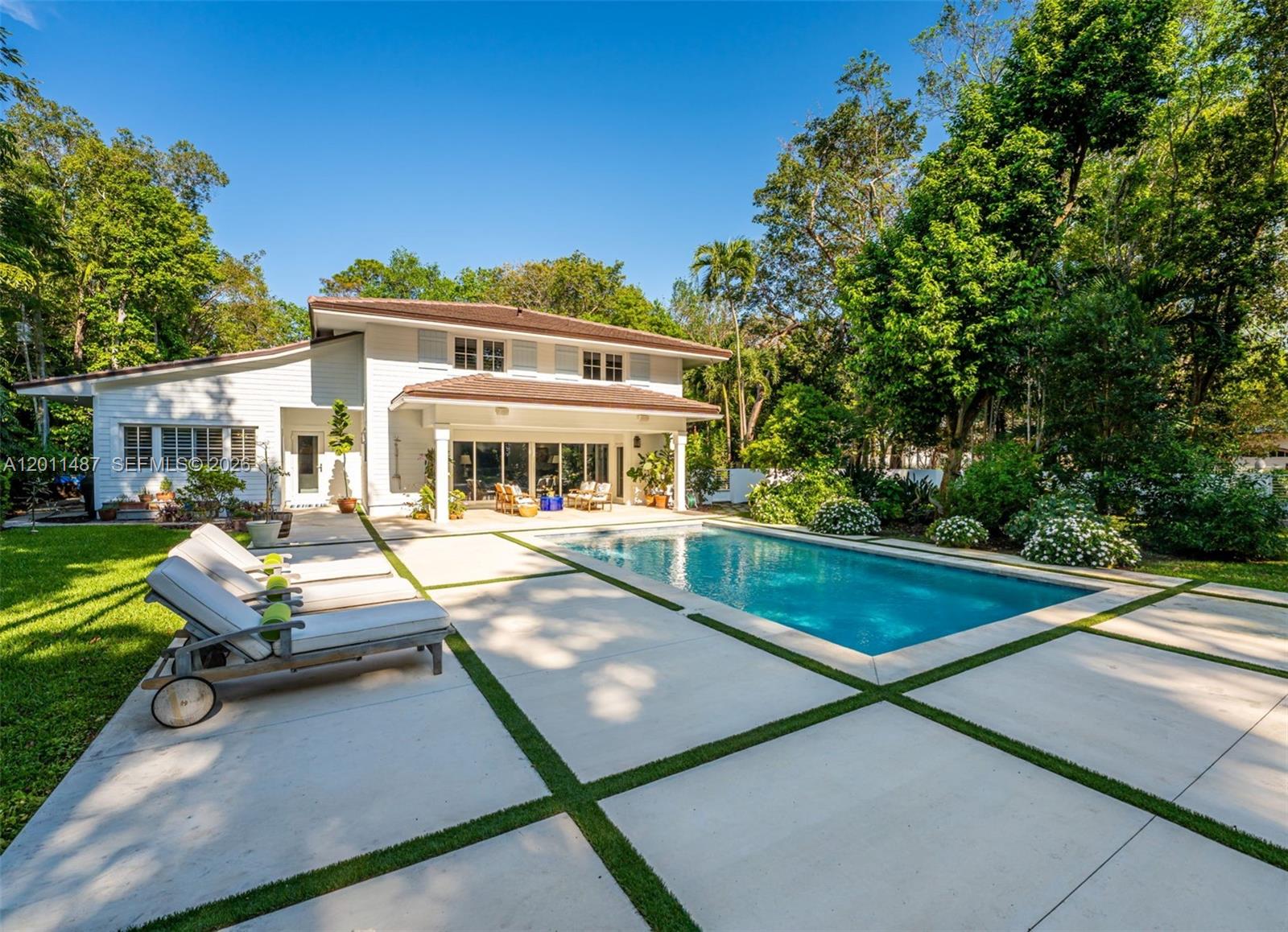 FRENCH ESTATES - Residential