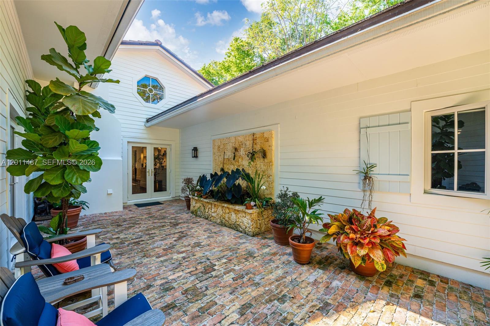 FRENCH ESTATES - Residential