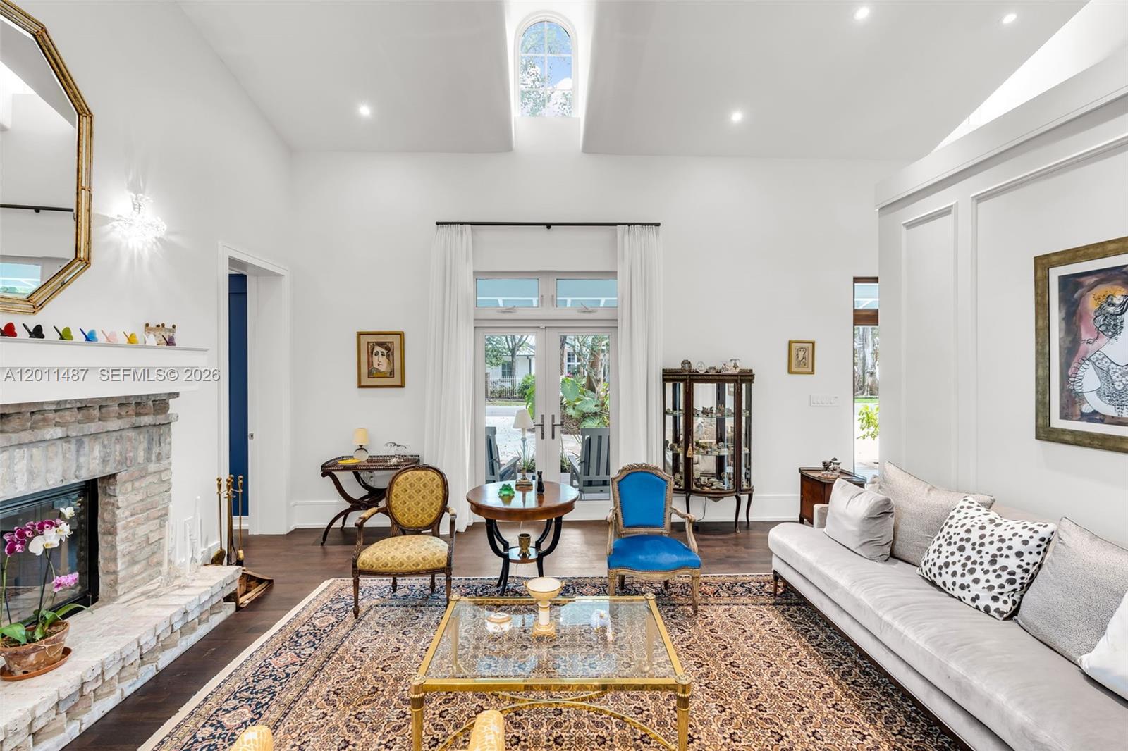 FRENCH ESTATES - Residential
