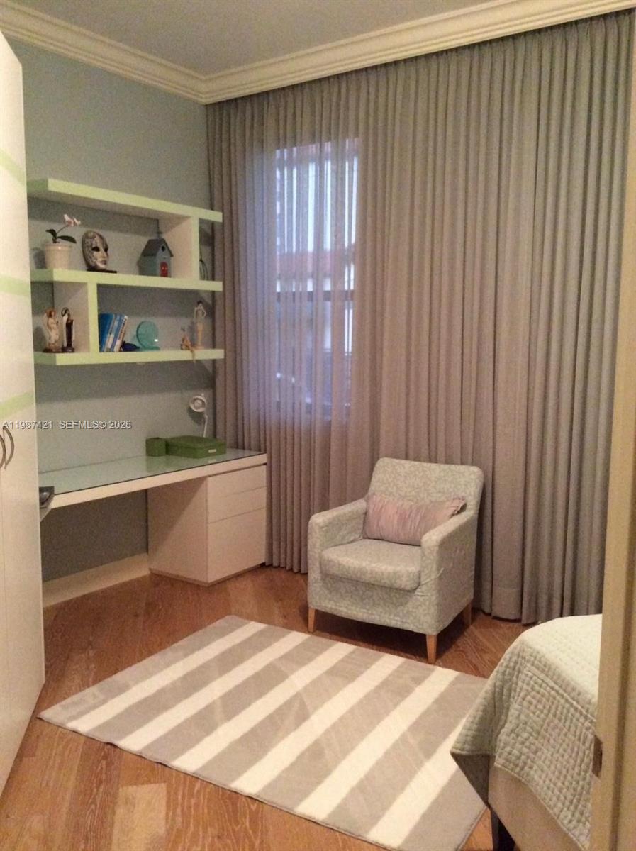 55 MERRICK CONDO - Residential Lease