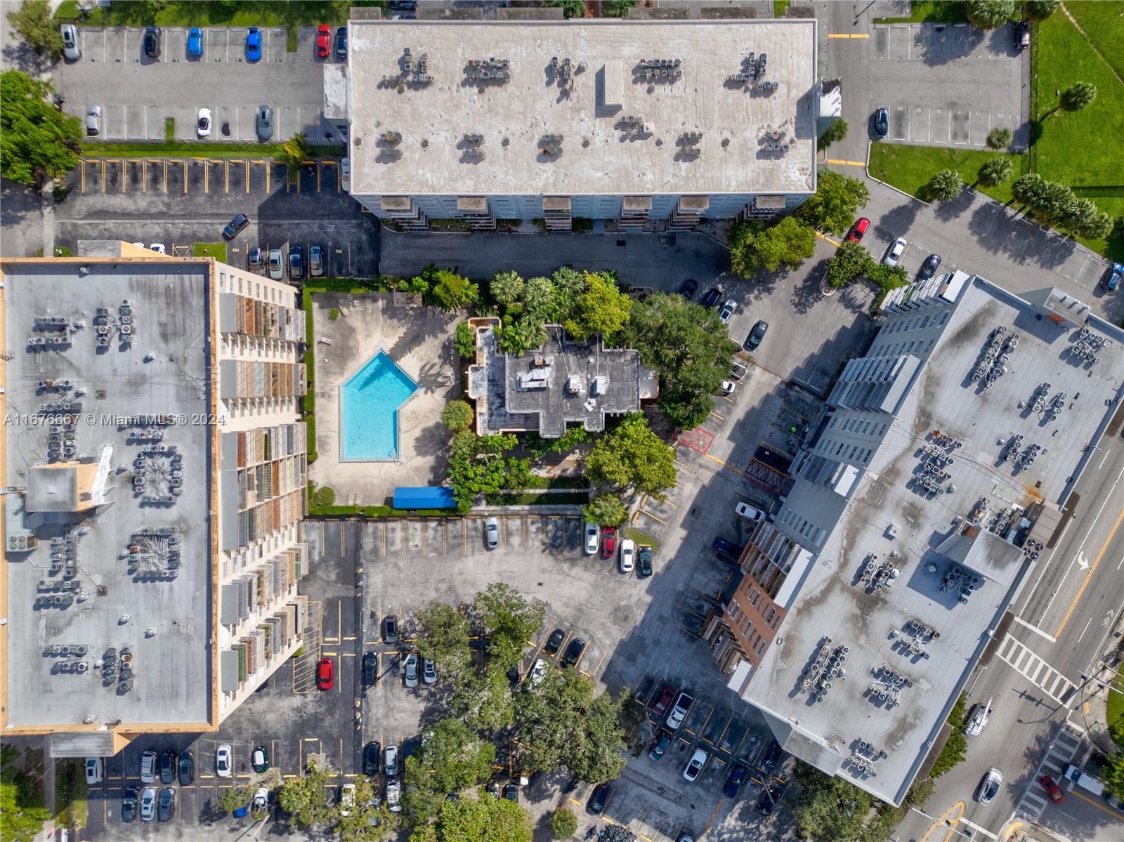 THREE HORIZONS EAST CONDO - Residential