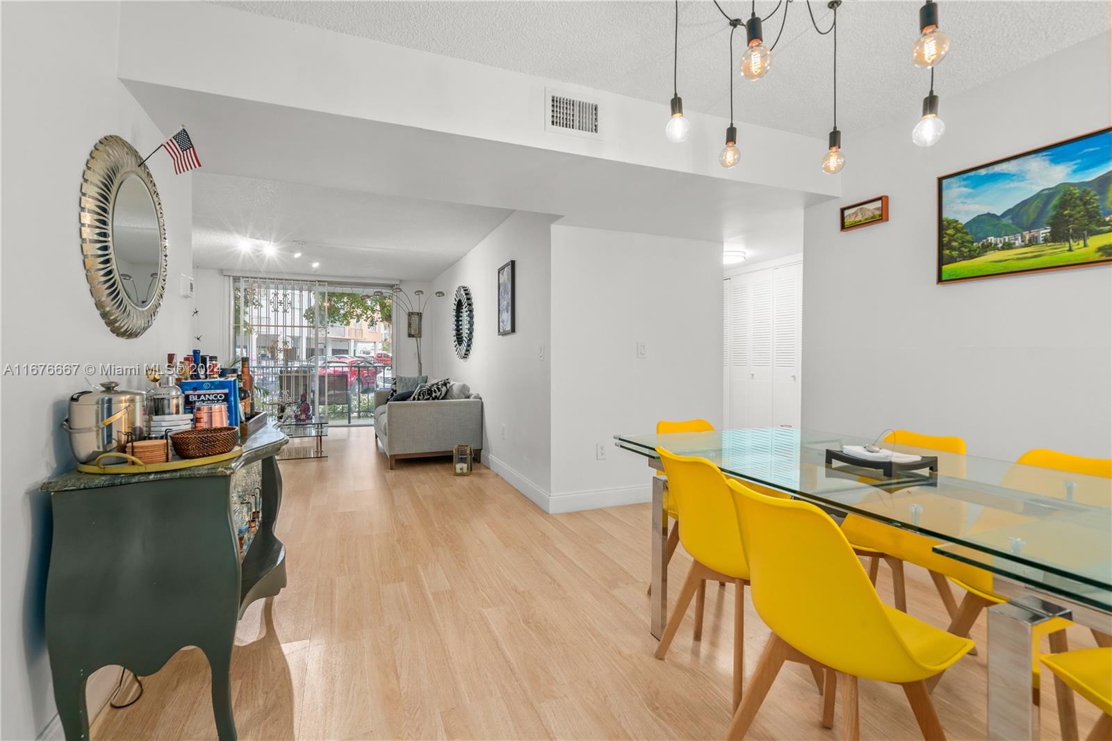 THREE HORIZONS EAST CONDO - Residential