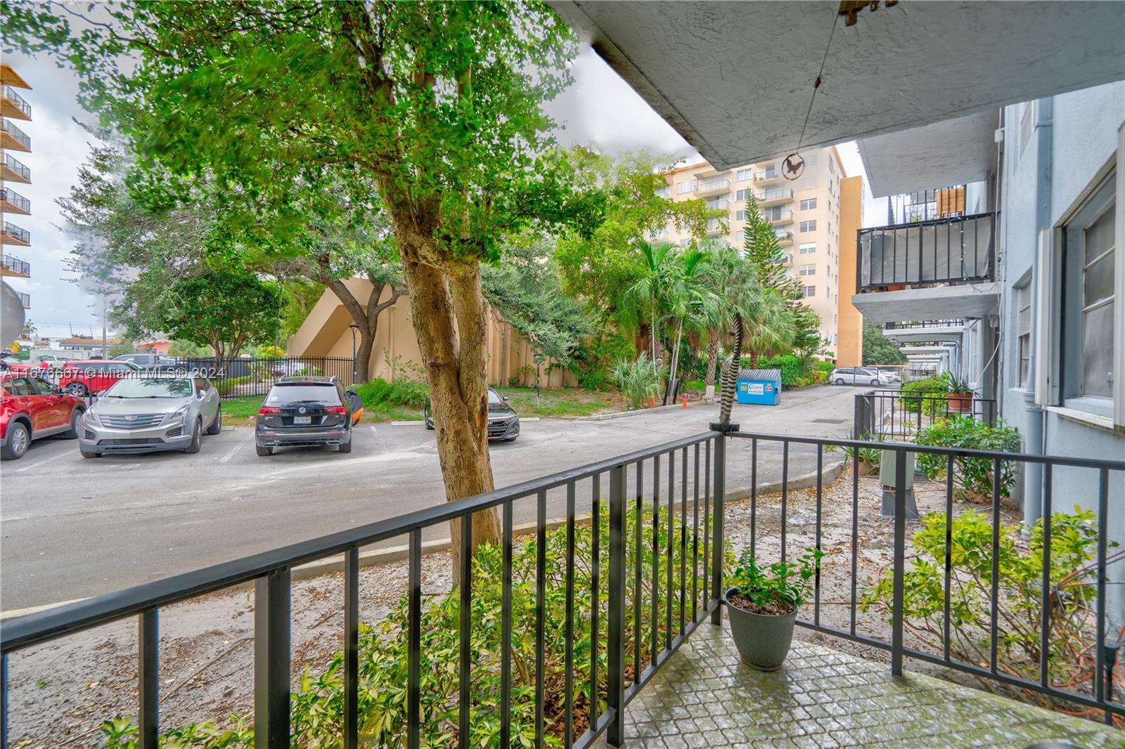 THREE HORIZONS EAST CONDO - Residential