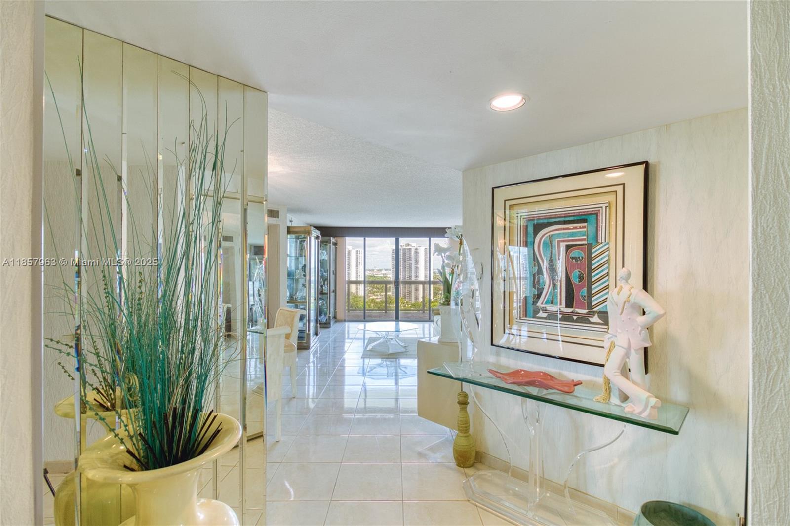 20185 E Country Club Dr 1709