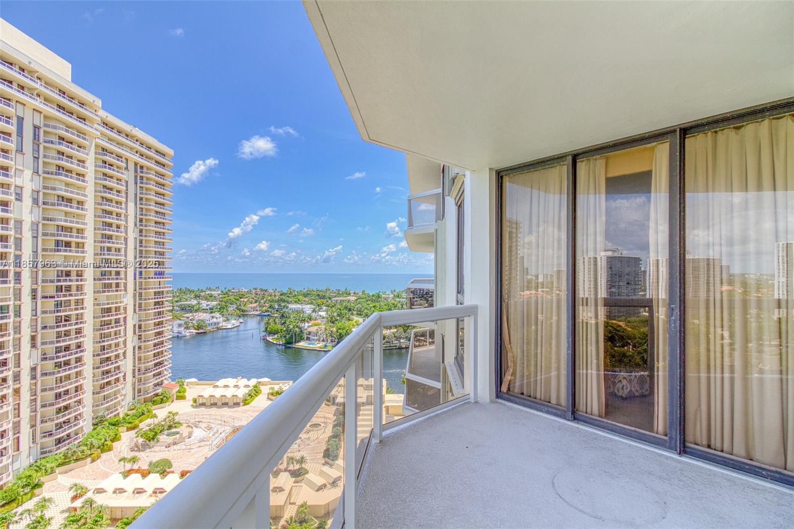20185 E Country Club Dr 1709