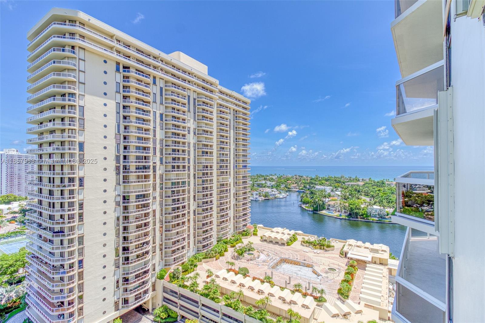 20185 E Country Club Dr 1709