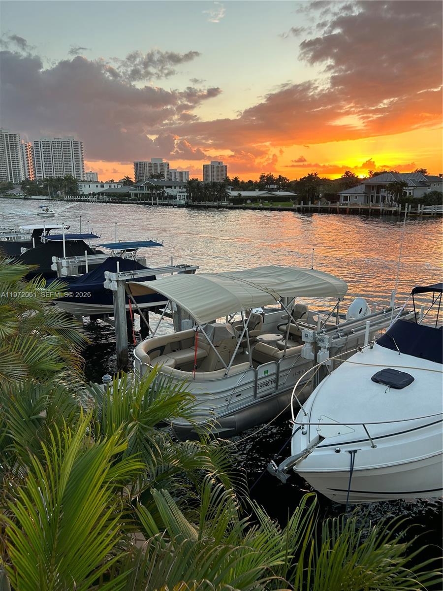 HEMISPHERES CONDO - Residential