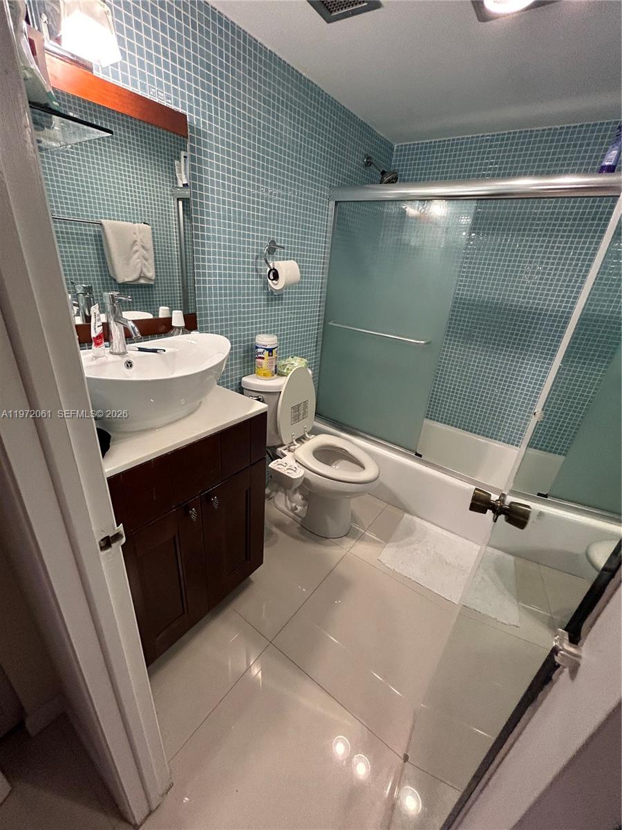 HEMISPHERES CONDO - Residential