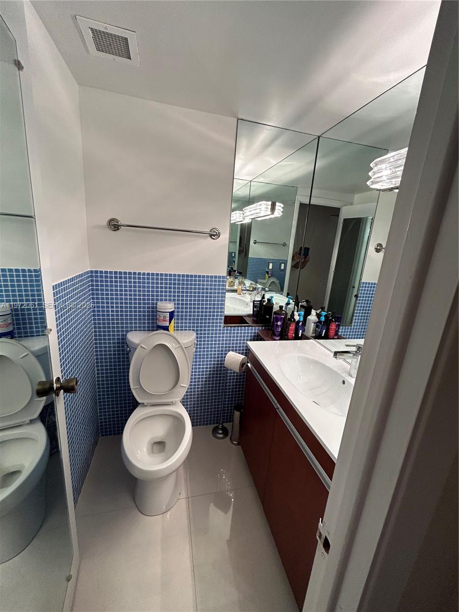 HEMISPHERES CONDO - Residential