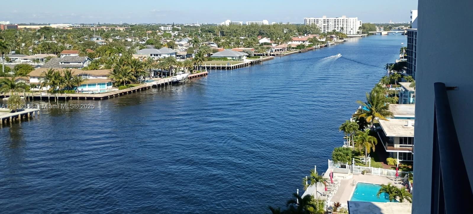 SILVER THATCH INTRACOASTA - Residential