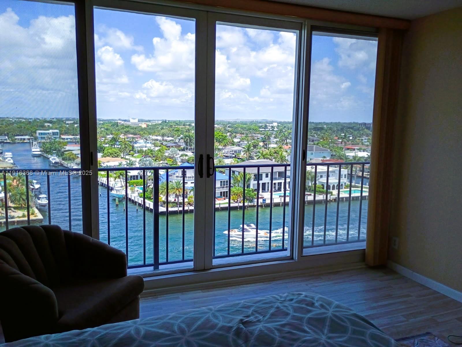 SILVER THATCH INTRACOASTA - Residential