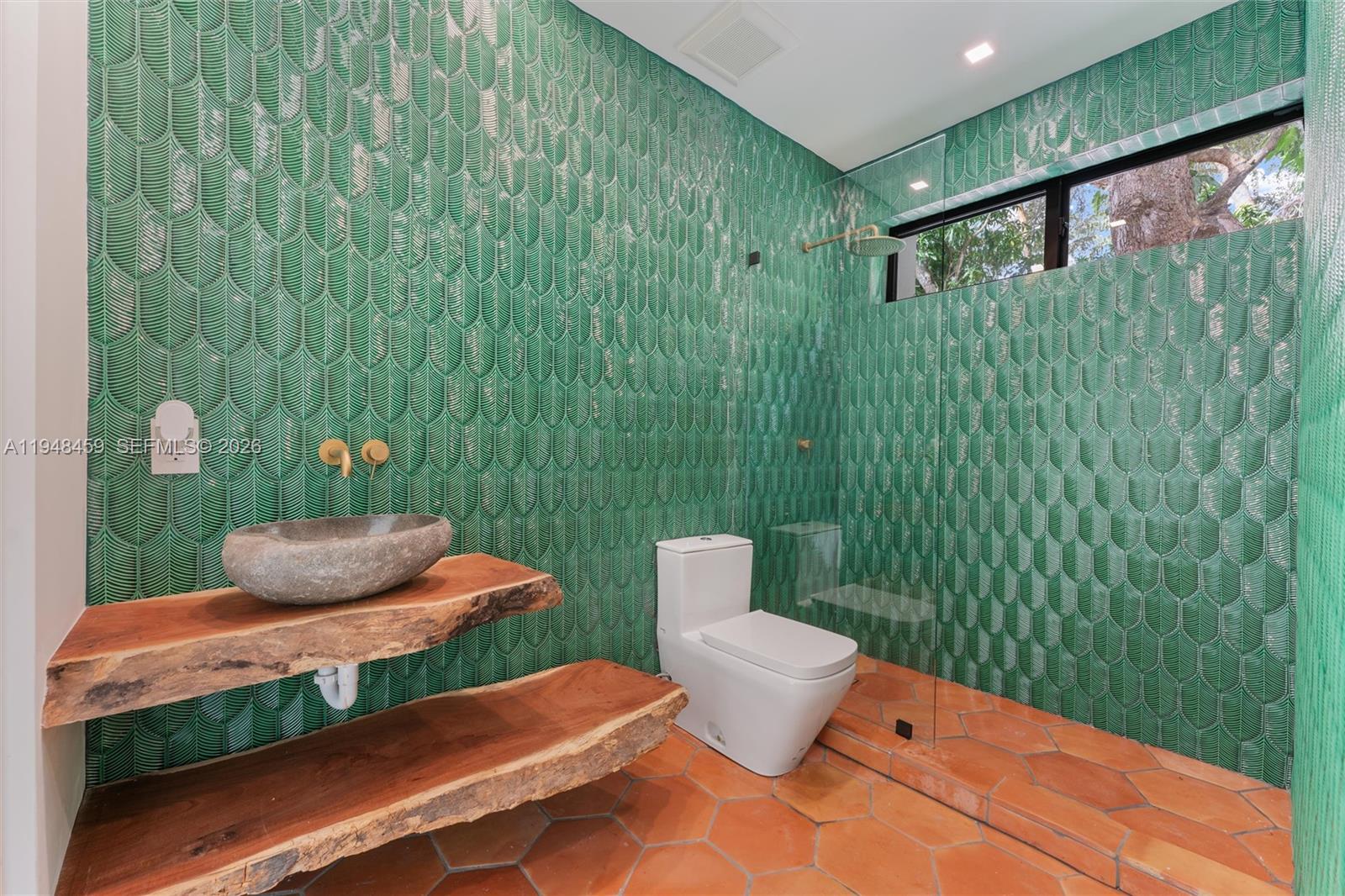 ROCKDALE HILL SUB - Residential