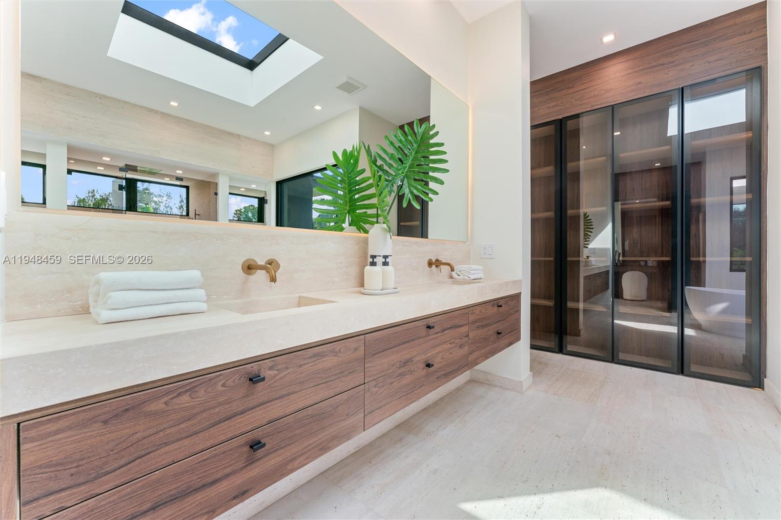 ROCKDALE HILL SUB - Residential