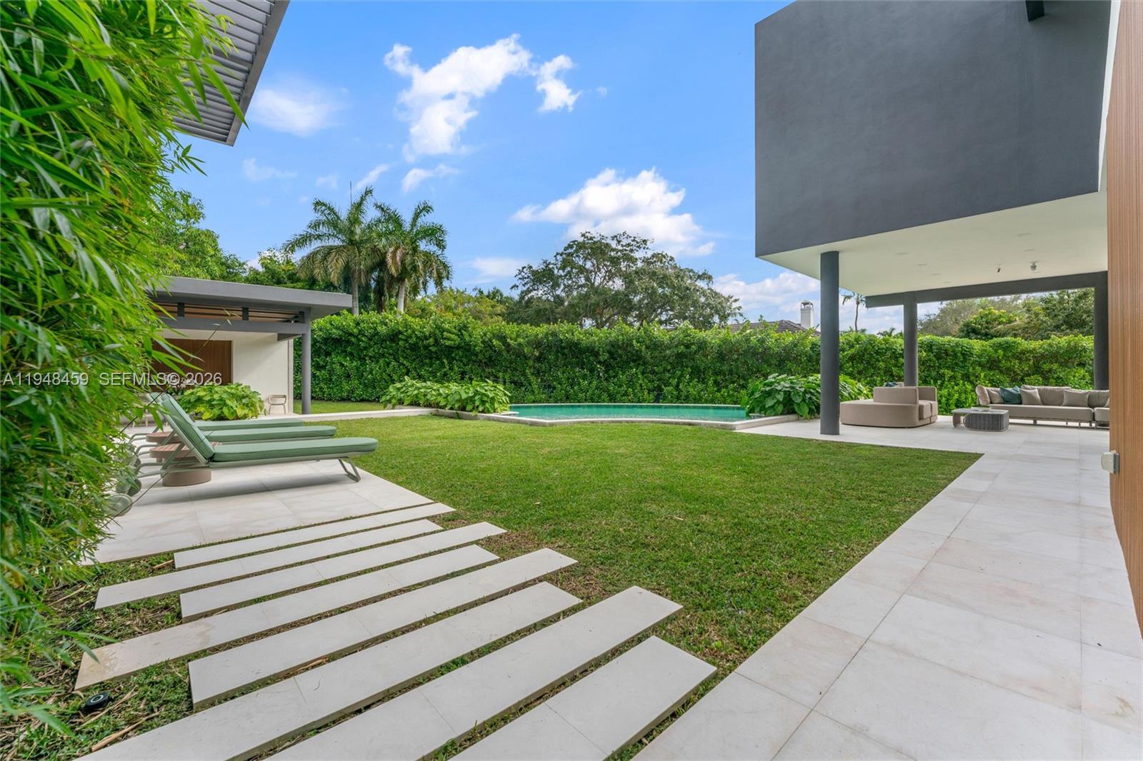 ROCKDALE HILL SUB - Residential