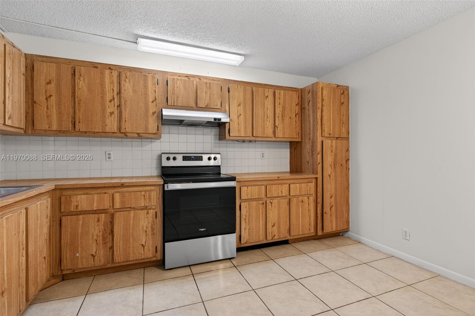 HAMPTONS OF NORTH LAUDERD - Residential