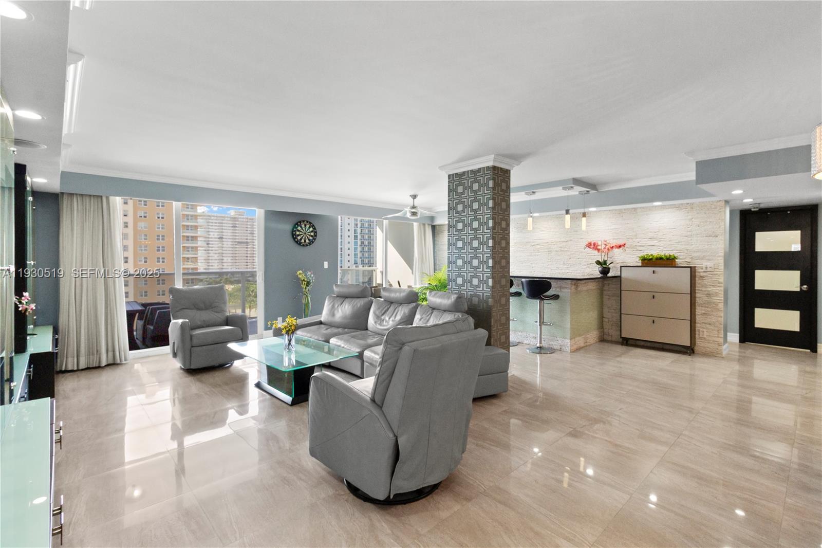 1880 S Ocean Dr TS106