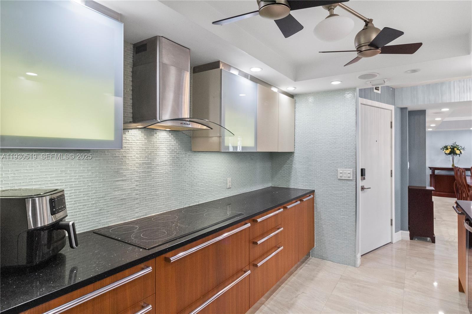 LA MER ESTATES WEST CONDO - Residential