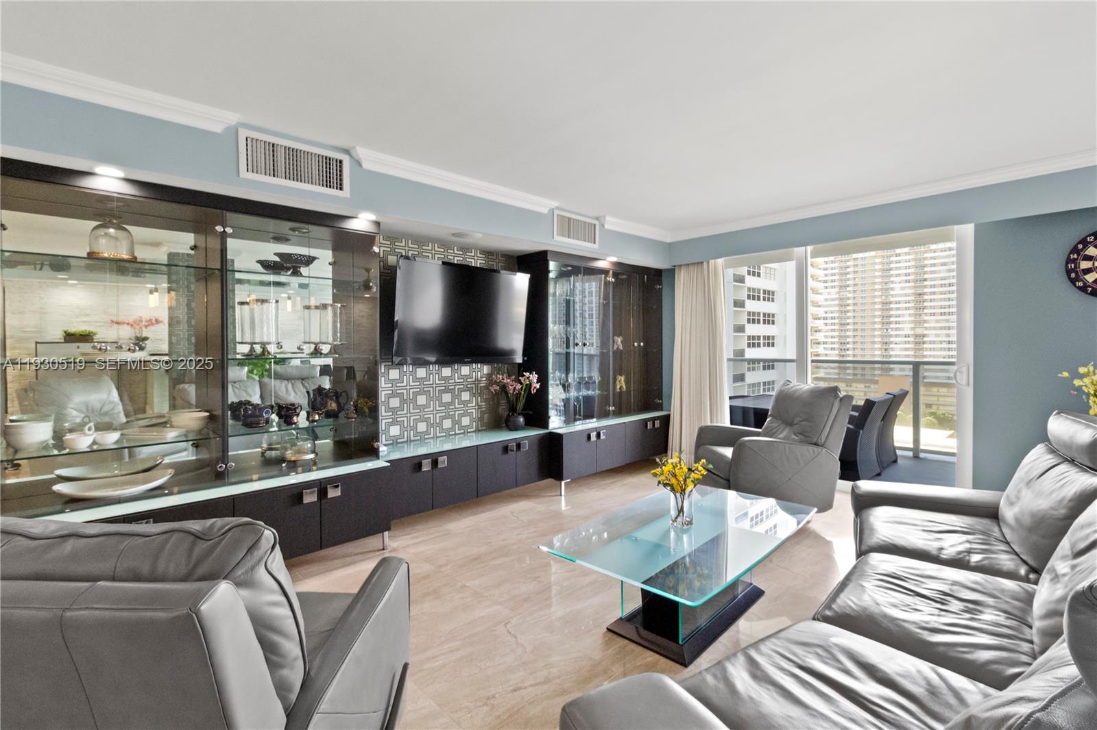 1880 S Ocean Dr TS106