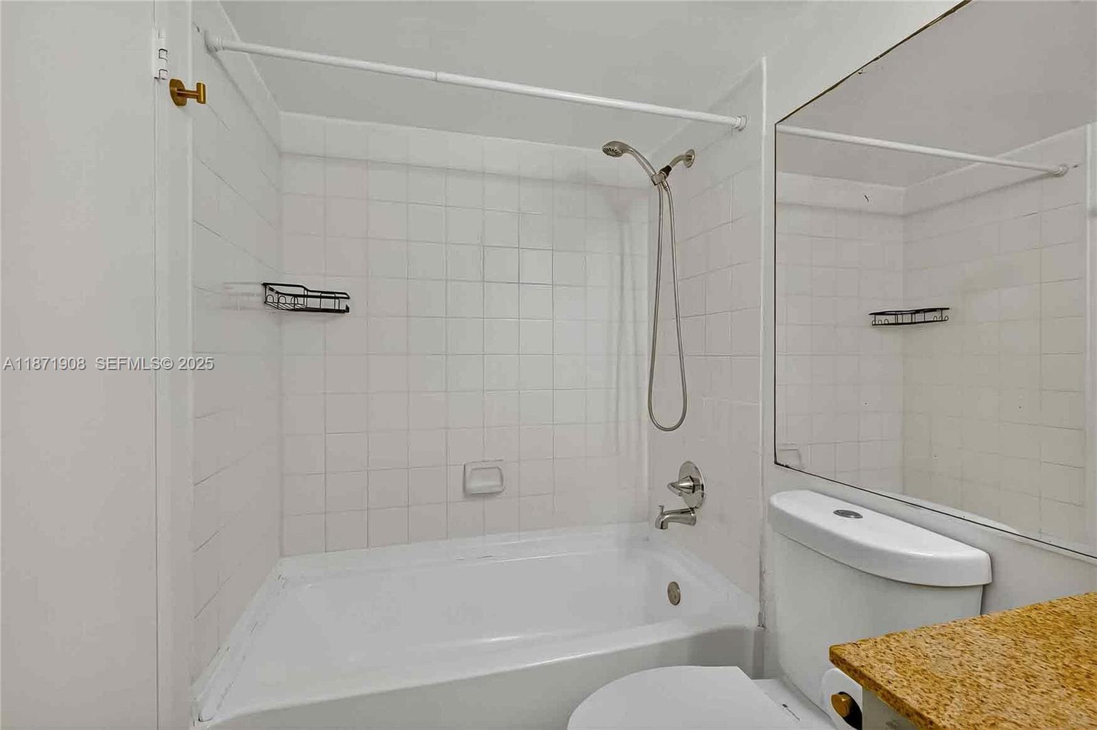 THE GRANDVIEW PALACE COND - Residential