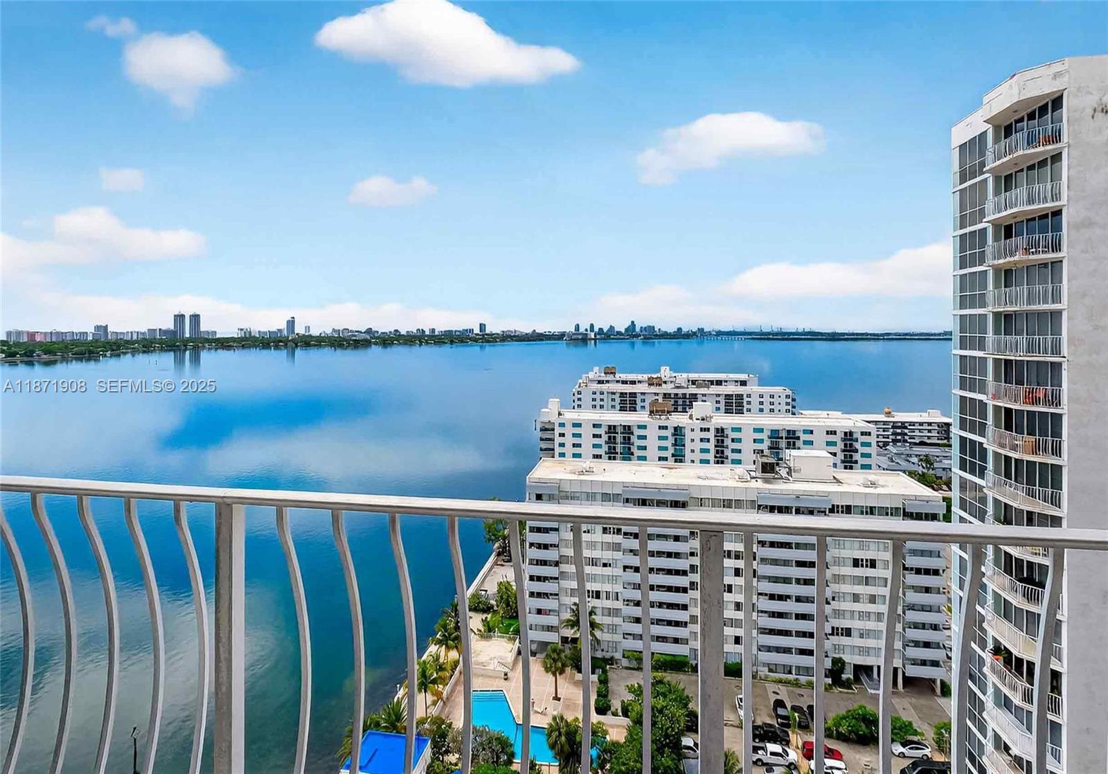 THE GRANDVIEW PALACE COND - Residential