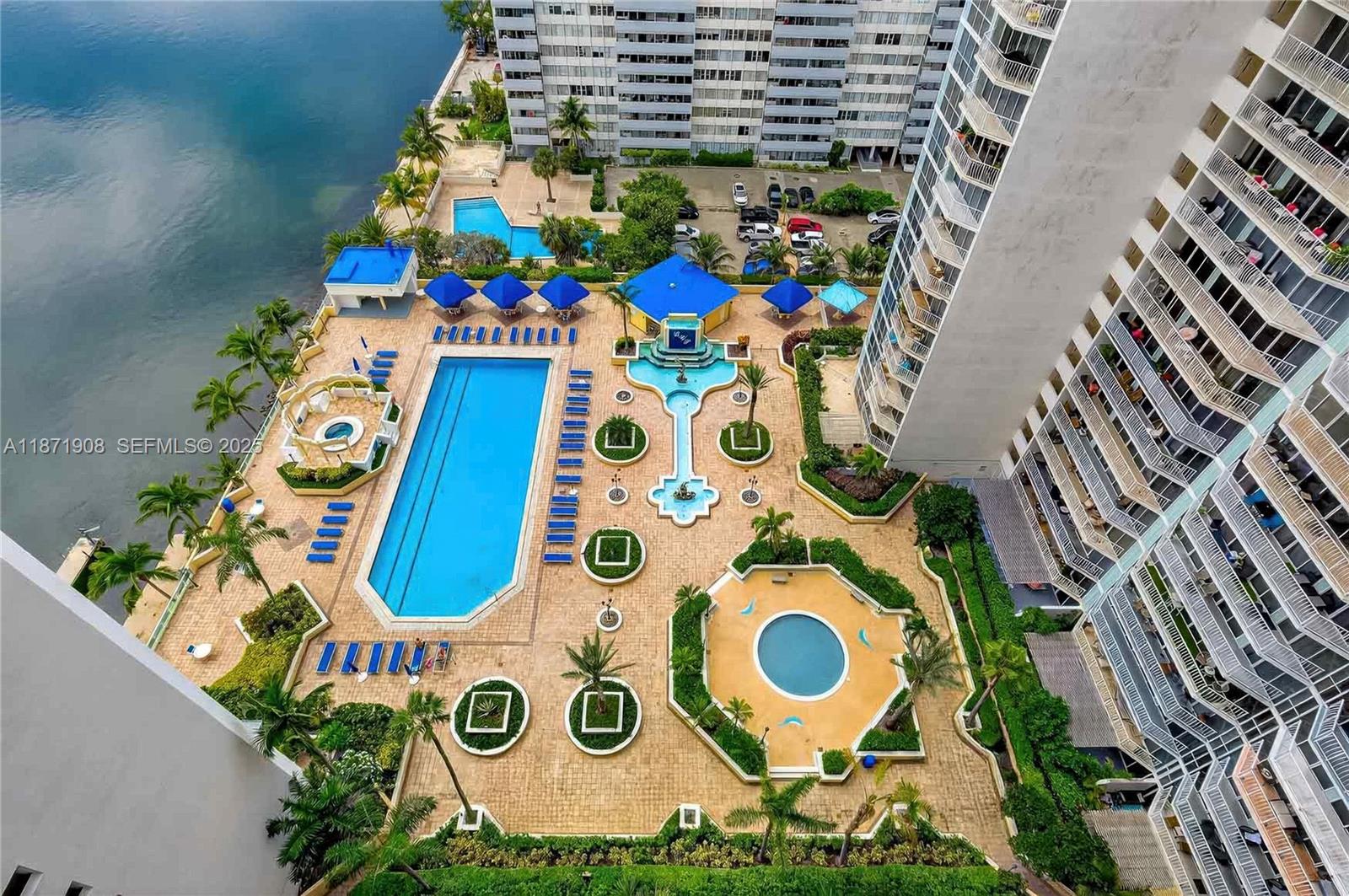 THE GRANDVIEW PALACE COND - Residential